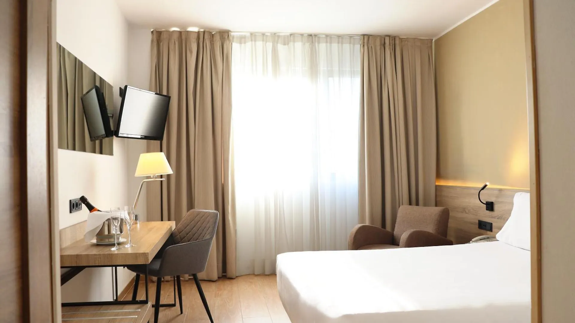 Eurohotel Diagonal Port Barcelona 4*,